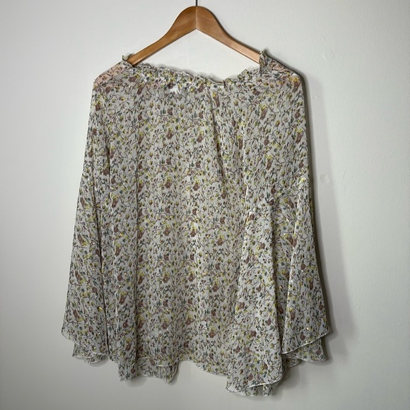 Molly Bracken Premium Yellow and Pink Flower Blouse - Picture 1 of 5